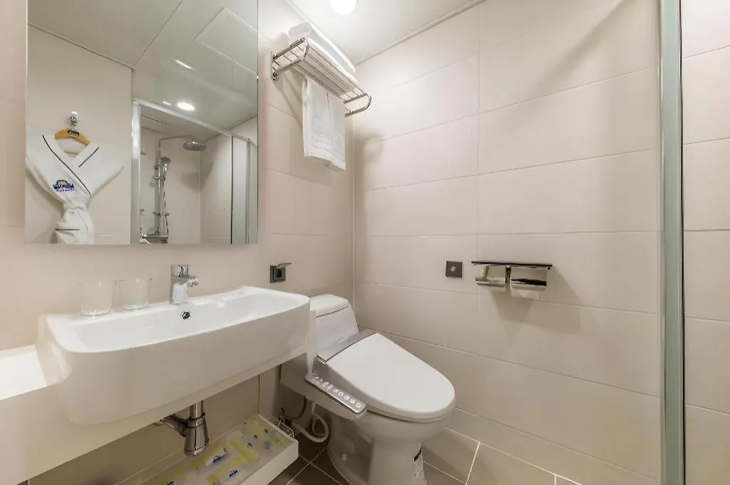 Days Hotel & Suites By Wyndham Incheon Airport